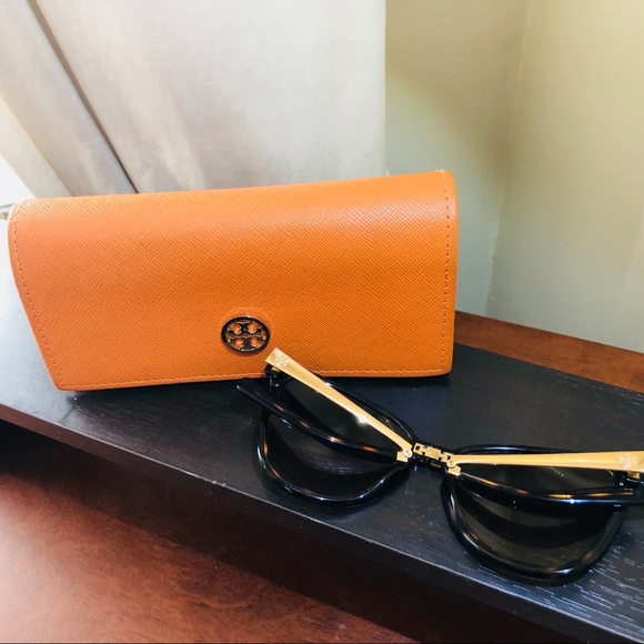 Tory Burch sunglasses- original - Picture 3 of 7